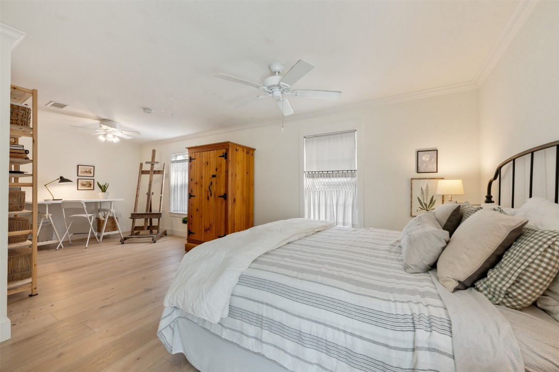 402 E 8th Street , Georgetown, TX, 78626 | 5826193 | Realty Texas LLC