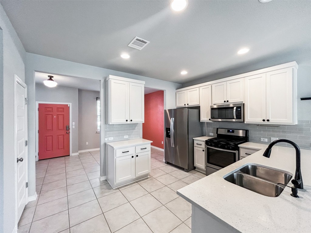 1737 Artesian Springs Crossing , Leander, TX, 78641 | 3170494 | Realty Texas LLC