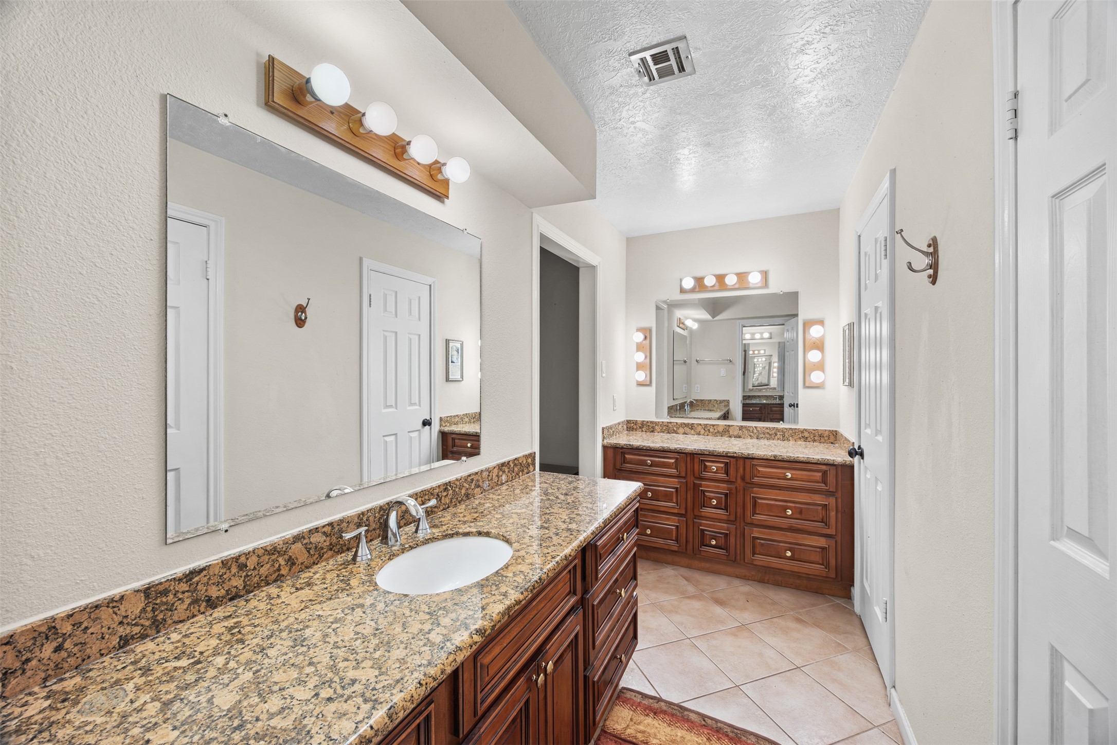 608 Brook Hollow Drive , Conroe, TX, 77385 | 7226706 | Realty Texas LLC