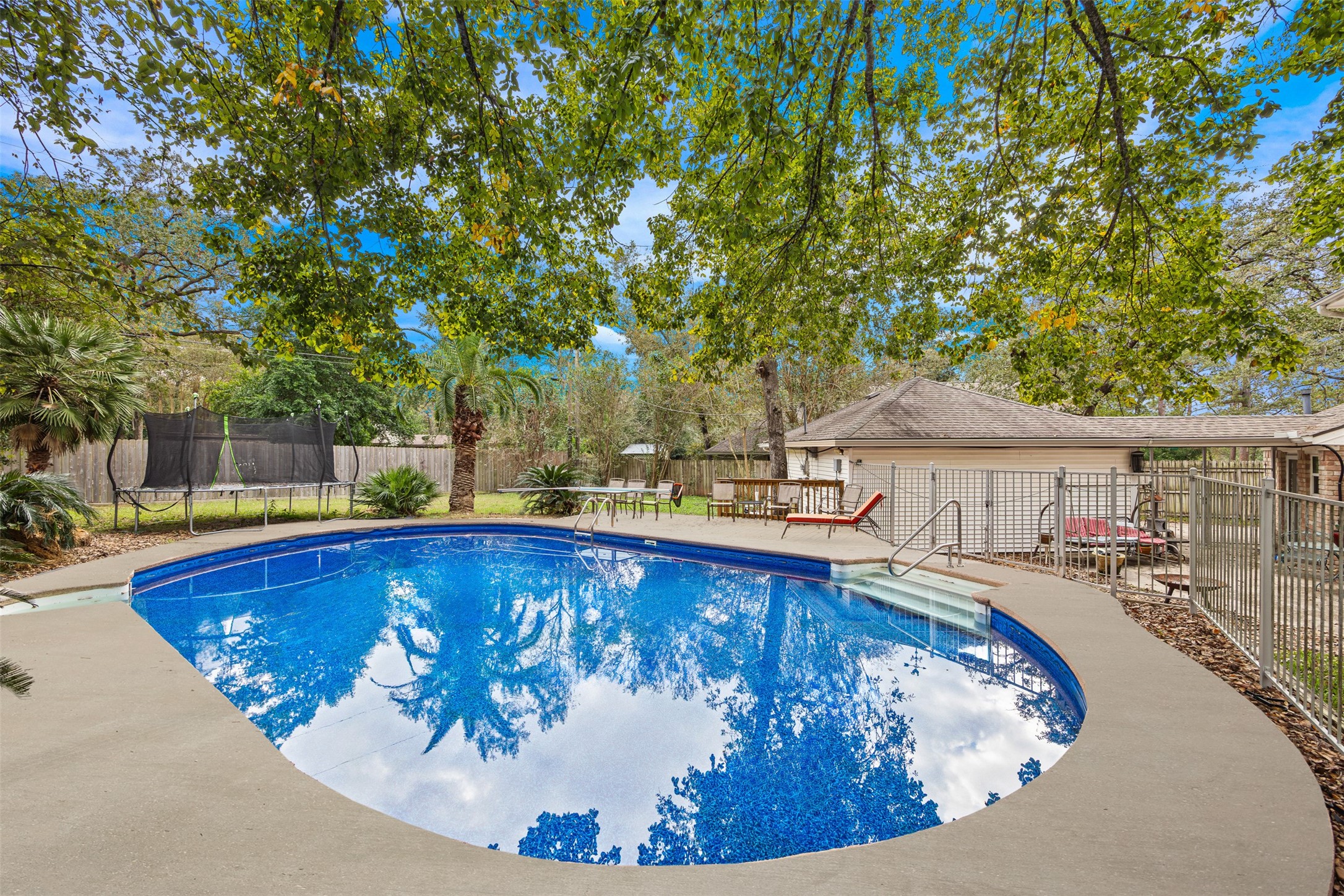 608 Brook Hollow Drive , Conroe, TX, 77385 | 7226706 | Realty Texas LLC