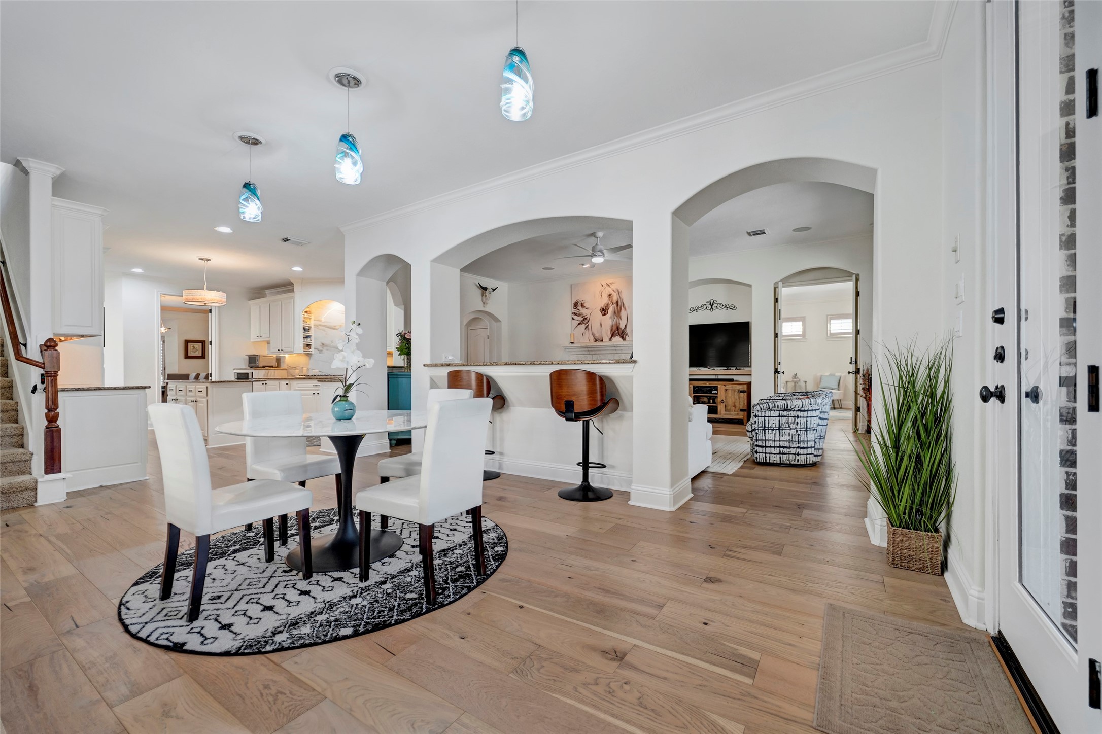 30 W Cove View Trail , Spring, TX, 77389 | 28622730 | Realty Texas LLC