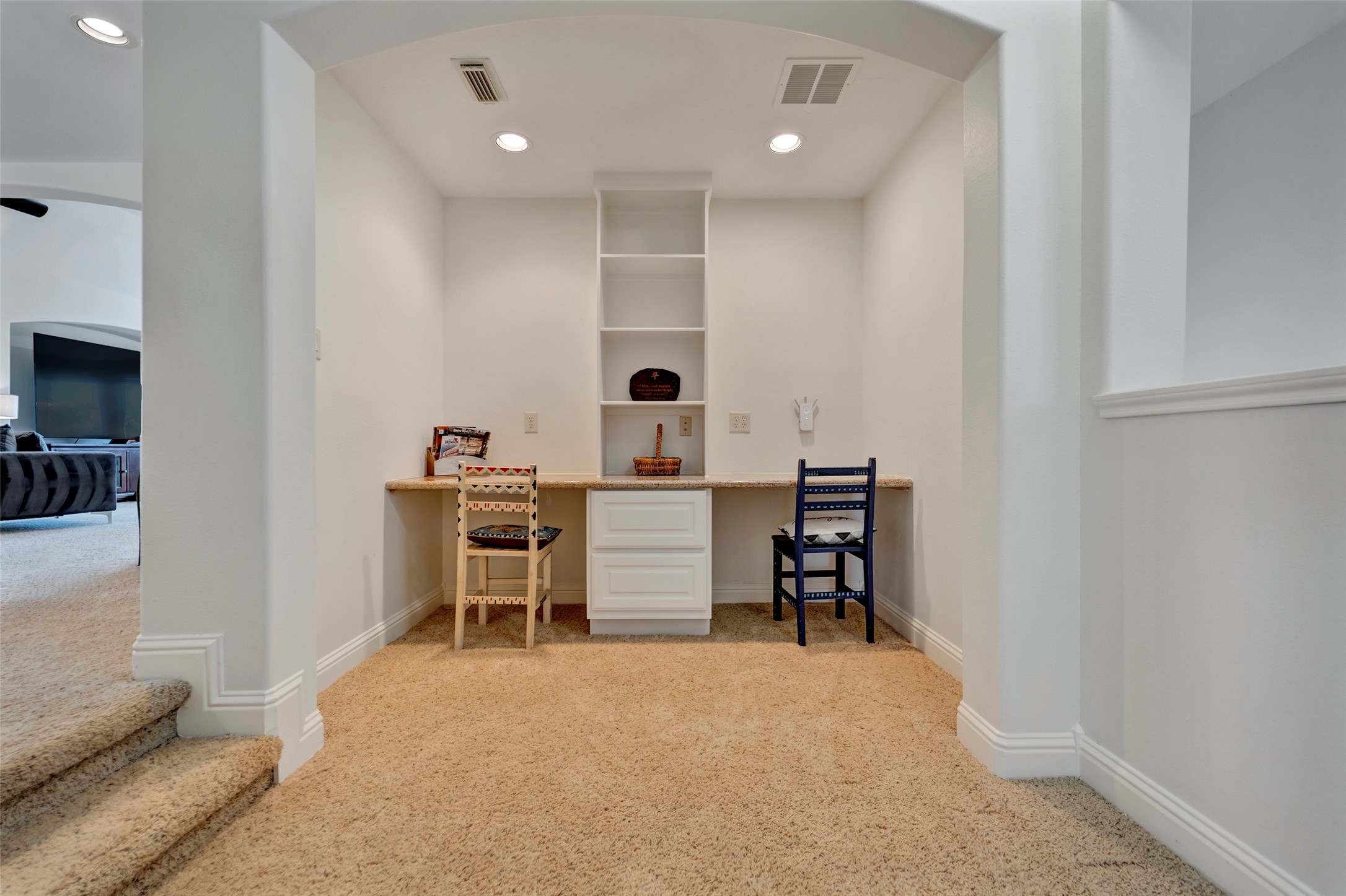 30 W Cove View Trail , Spring, TX, 77389 | 28622730 | Realty Texas LLC
