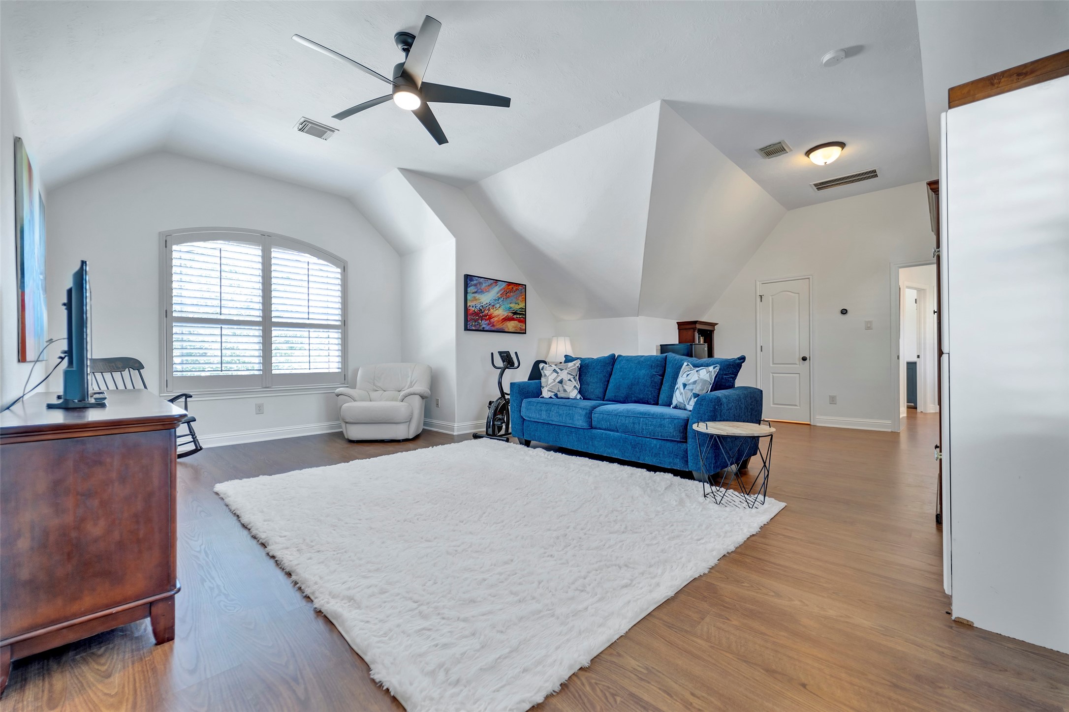 30 W Cove View Trail , Spring, TX, 77389 | 28622730 | Realty Texas LLC