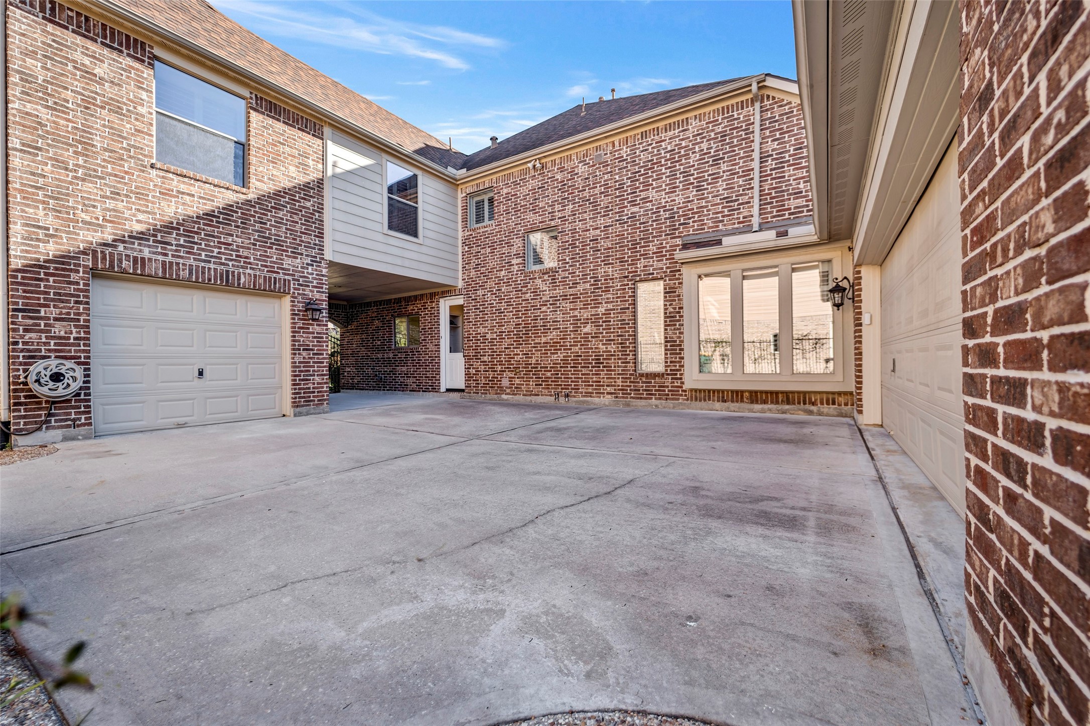 30 W Cove View Trail , Spring, TX, 77389 | 28622730 | Realty Texas LLC