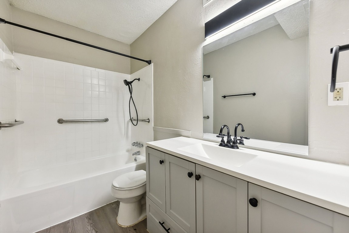 5606 N Lamar Boulevard 230 , Austin, TX, 78751 | 1235334 | Realty Texas LLC