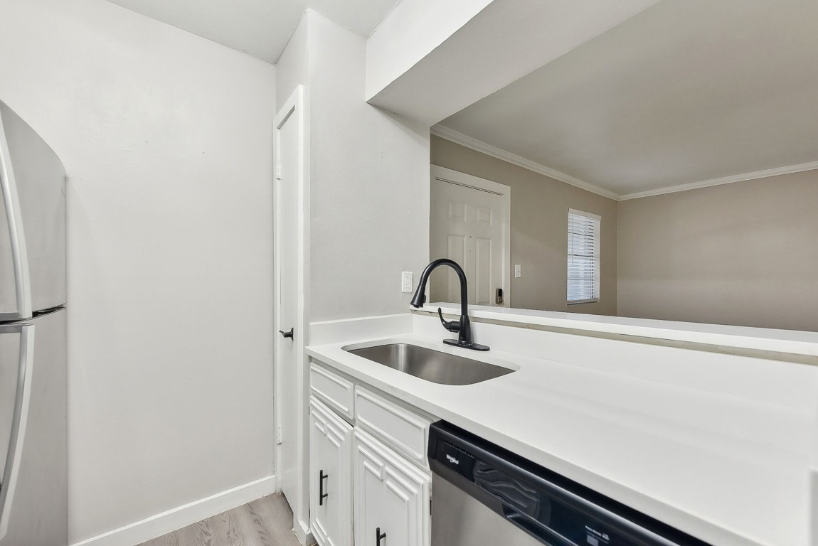5606 N Lamar Boulevard 230 , Austin, TX, 78751 | 1235334 | Realty Texas LLC