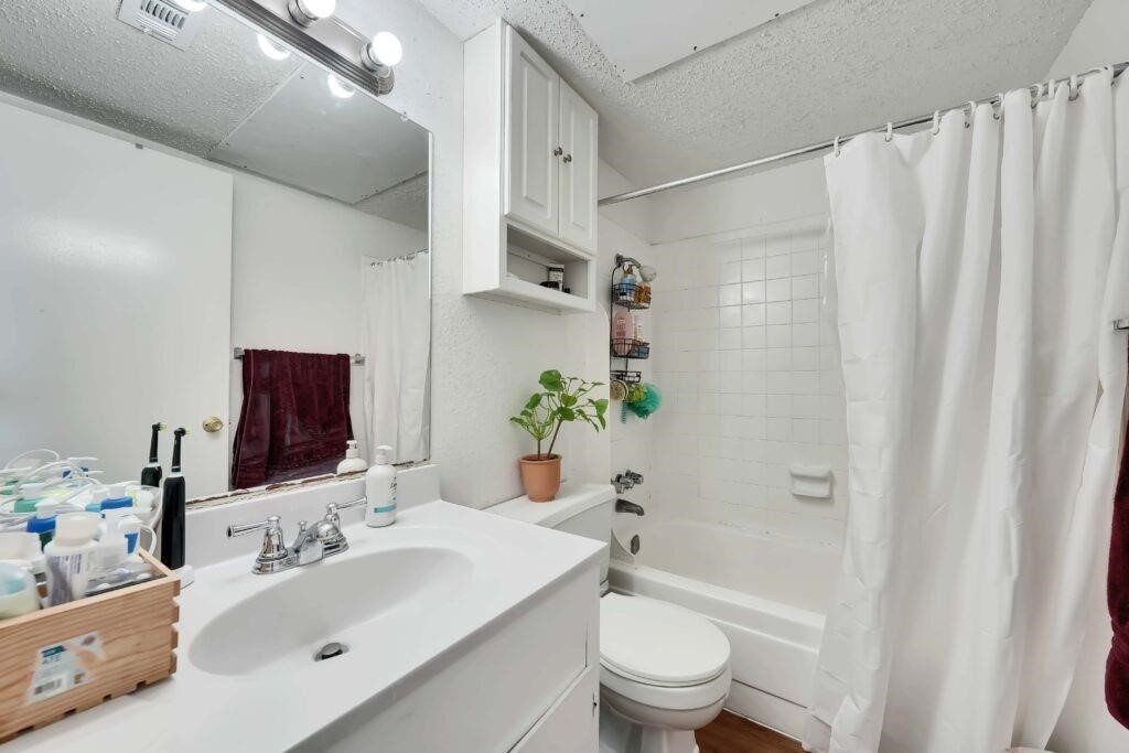 2803 Hemphill Park 305 , Austin, TX, 78705 | 9676581 | Realty Texas LLC