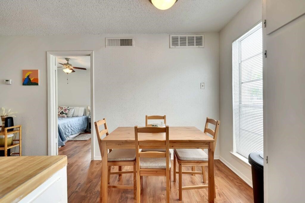 2803 Hemphill Park 305 , Austin, TX, 78705 | 9676581 | Realty Texas LLC