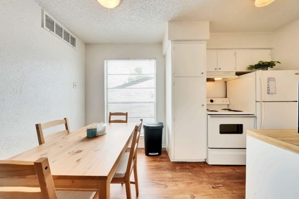 2803 Hemphill Park 305 , Austin, TX, 78705 | 9676581 | Realty Texas LLC