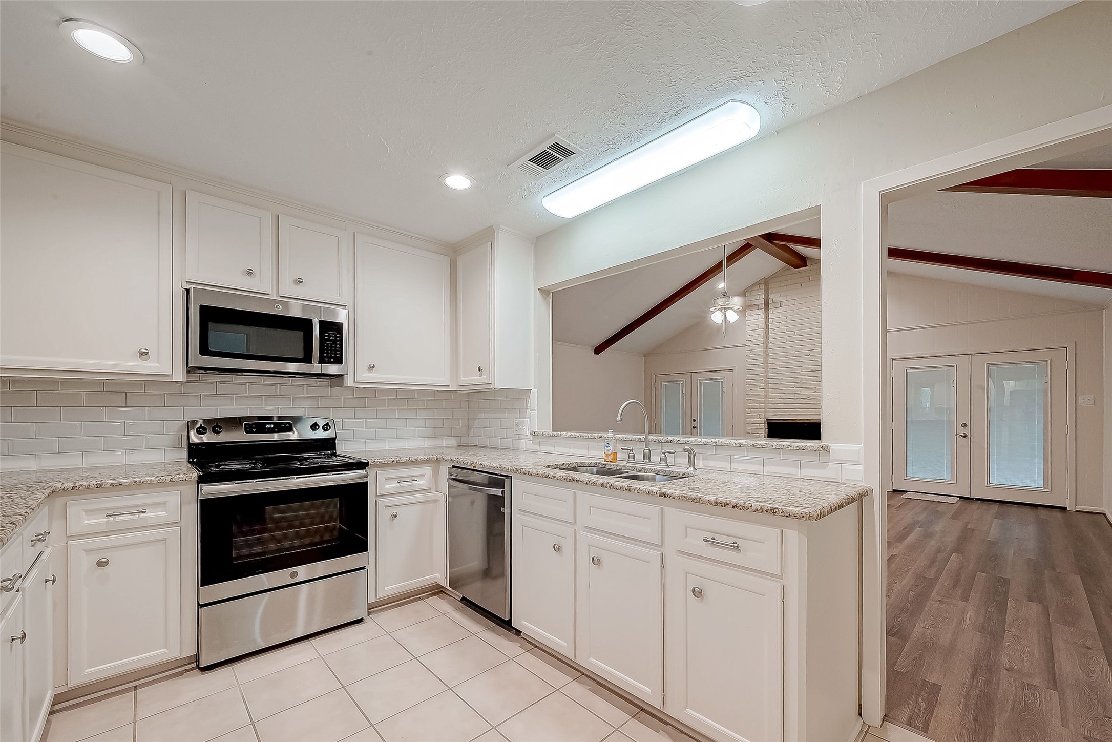 12089 Maverick Drive , Willis, TX, 77378 | 34227057 | Realty Texas LLC