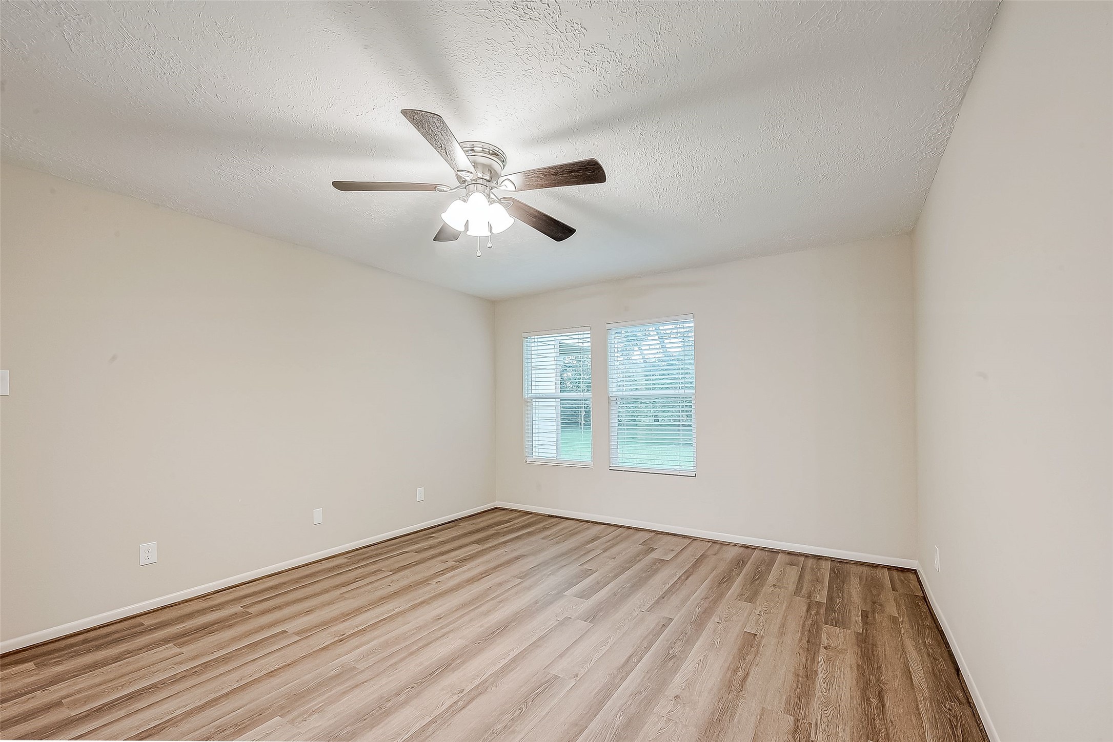 12089 Maverick Drive , Willis, TX, 77378 | 34227057 | Realty Texas LLC