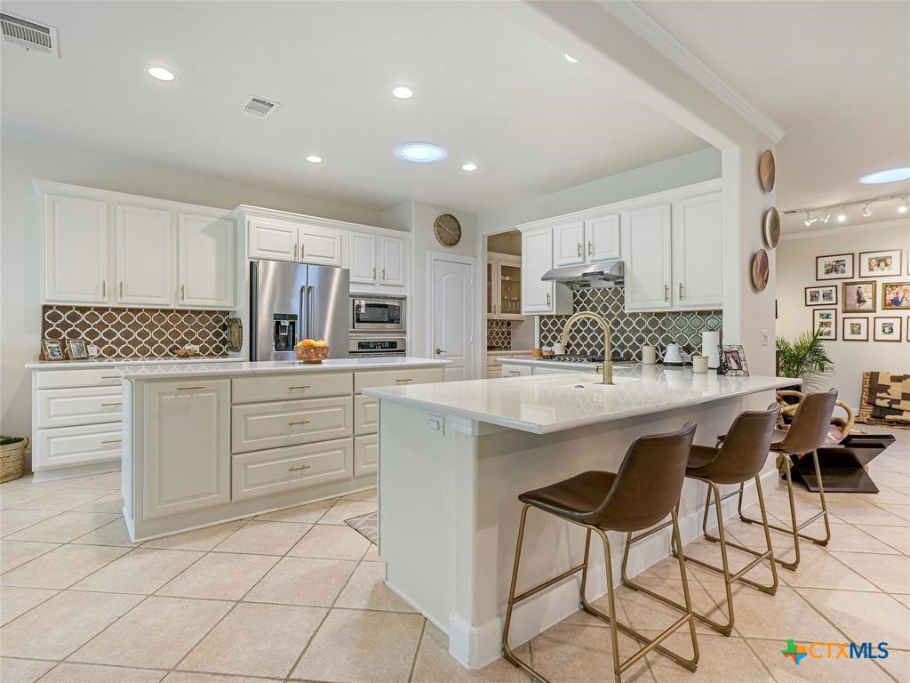 615 Breezeway Lane , Georgetown, TX, 78633 | 563348 | Realty Texas LLC
