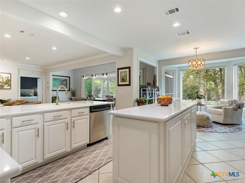 615 Breezeway Lane , Georgetown, TX, 78633 | 563348 | Realty Texas LLC