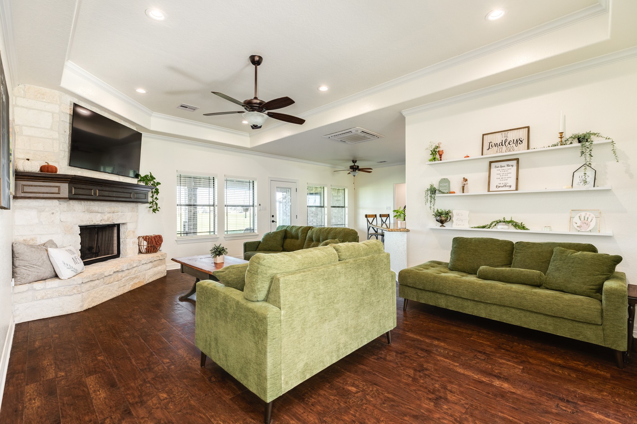 856 Longhorn Trail , Angleton, TX, 77515 | 2036127 | Realty Texas LLC