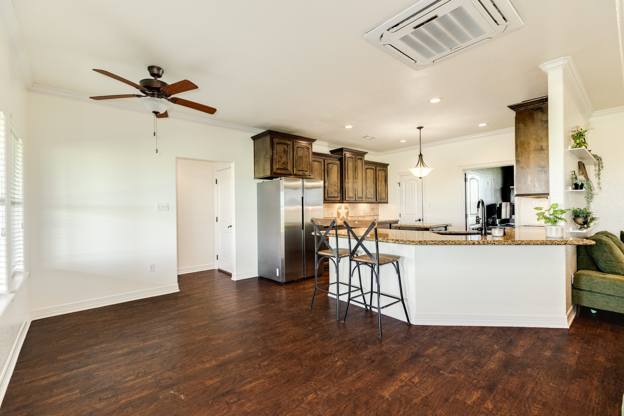 856 Longhorn Trail , Angleton, TX, 77515 | 2036127 | Realty Texas LLC