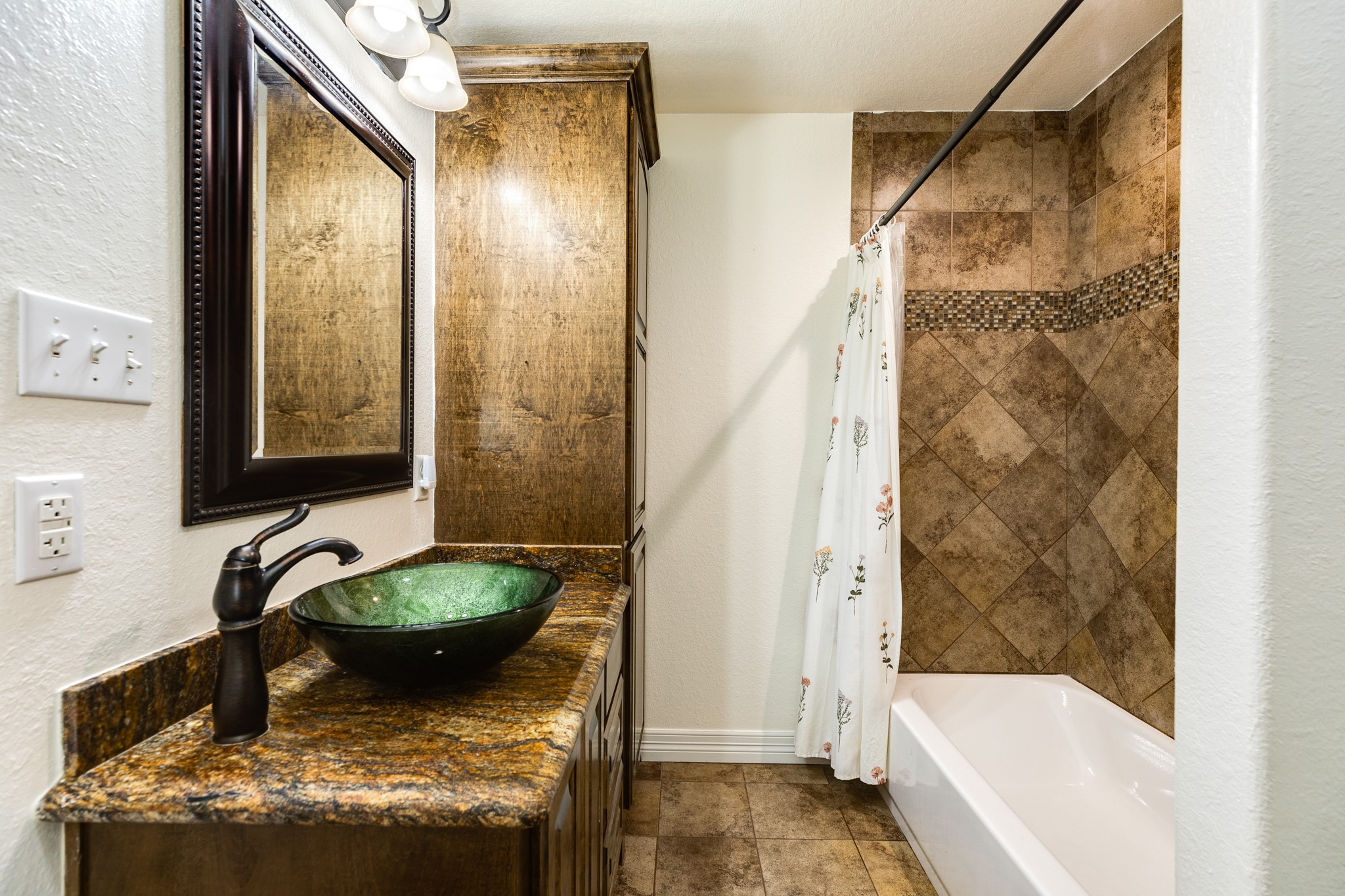 856 Longhorn Trail , Angleton, TX, 77515 | 2036127 | Realty Texas LLC
