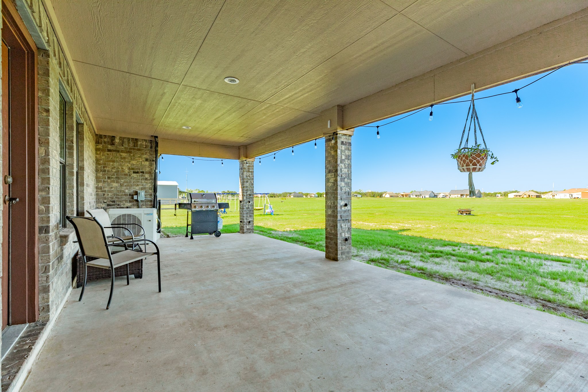 856 Longhorn Trail , Angleton, TX, 77515 | 2036127 | Realty Texas LLC