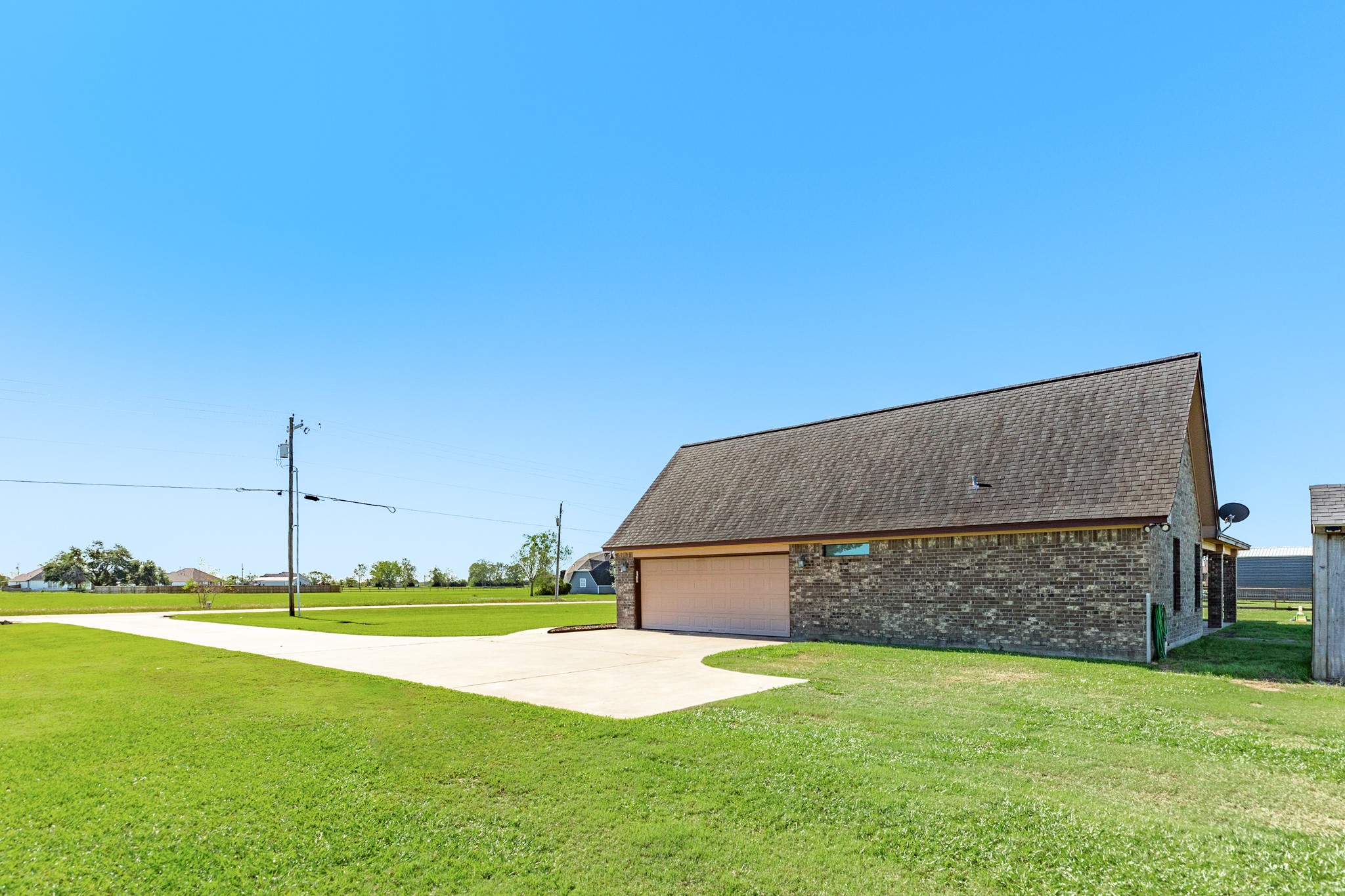 856 Longhorn Trail , Angleton, TX, 77515 | 2036127 | Realty Texas LLC