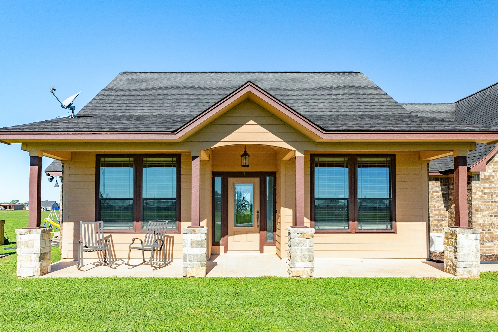 856 Longhorn Trail , Angleton, TX, 77515 | 2036127 | Realty Texas LLC