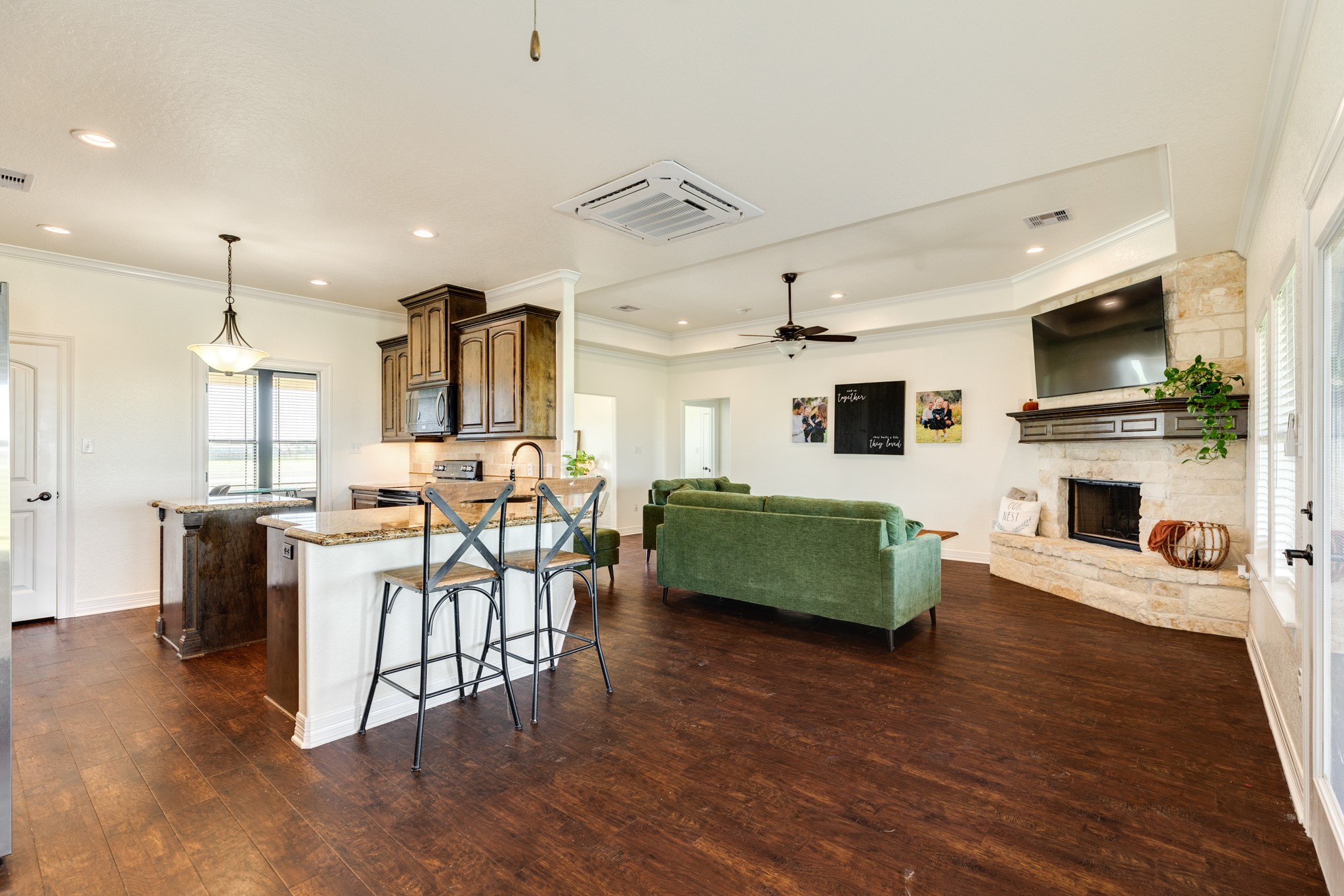 856 Longhorn Trail , Angleton, TX, 77515 | 2036127 | Realty Texas LLC