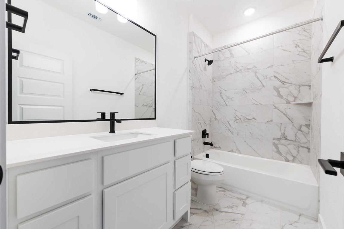 109 Pennybacker Lane , Lakeway, TX, 78738 | 8297884 | Realty Texas LLC