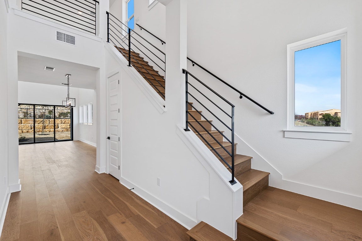 109 Pennybacker Lane , Lakeway, TX, 78738 | 8297884 | Realty Texas LLC