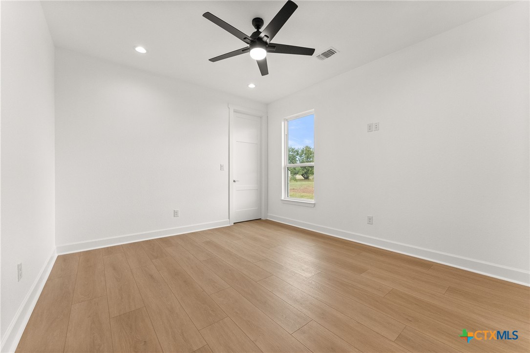 121 Black Diamond Drive , Kingsland, TX, 78639 | 563562 | Realty Texas LLC