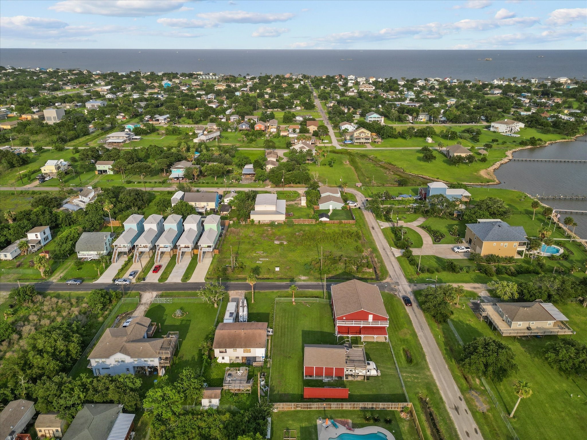 1045 15th Street , San Leon, TX, 77539 | 72486150 | Realty Texas LLC