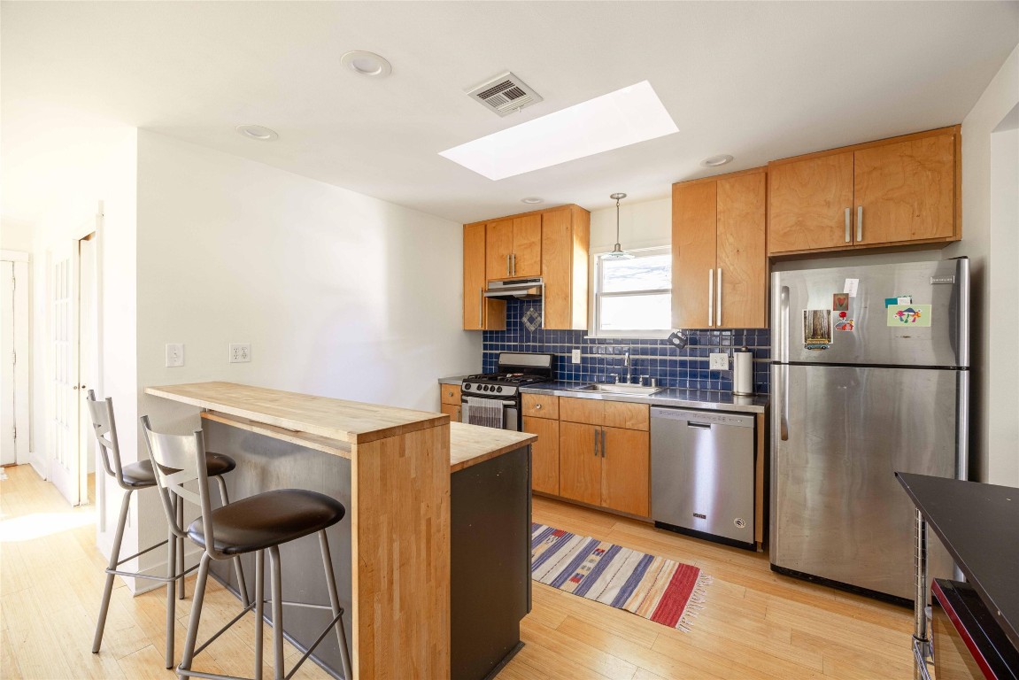 1205 Harvey Street , Austin, TX, 78702 | 3507680 | Realty Texas LLC