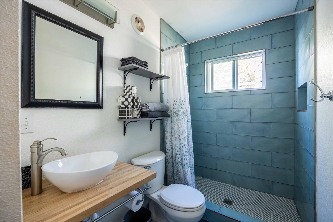 1205 Harvey Street , Austin, TX, 78702 | 3507680 | Realty Texas LLC