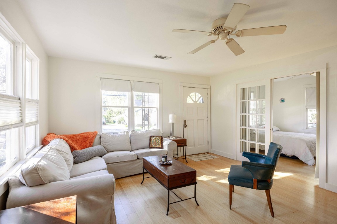 1205 Harvey Street , Austin, TX, 78702 | 3507680 | Realty Texas LLC