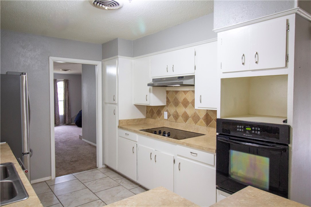 1414 Mockingbird , Beeville, TX, 78102 | 451330 | Realty Texas LLC