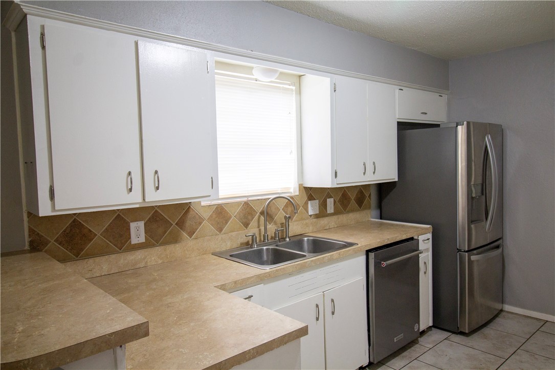 1414 Mockingbird , Beeville, TX, 78102 | 451330 | Realty Texas LLC