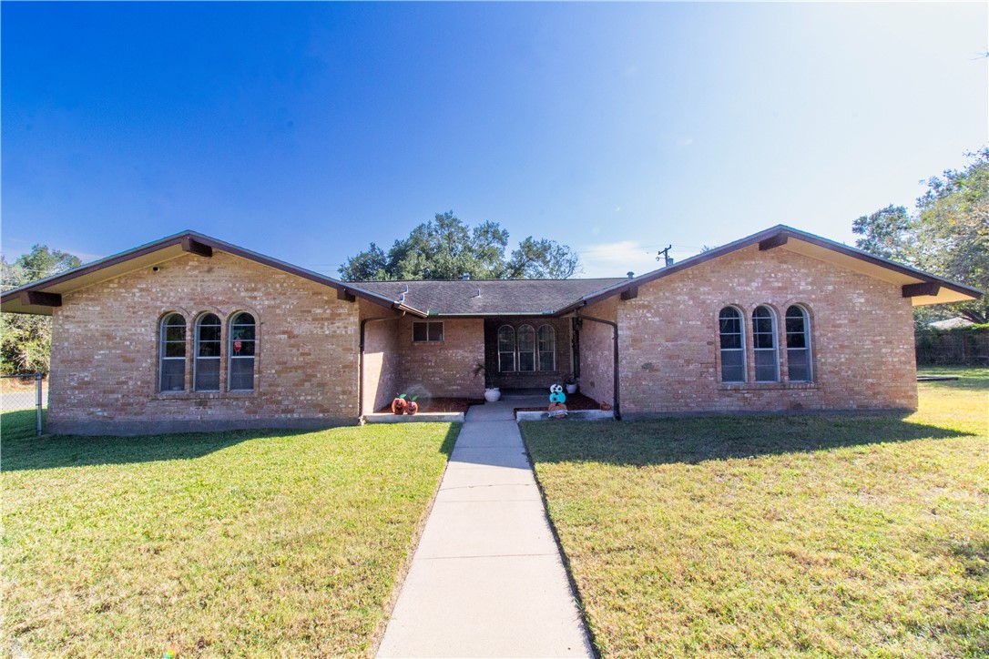1414 Mockingbird , Beeville, TX, 78102 | 451330 | Realty Texas LLC