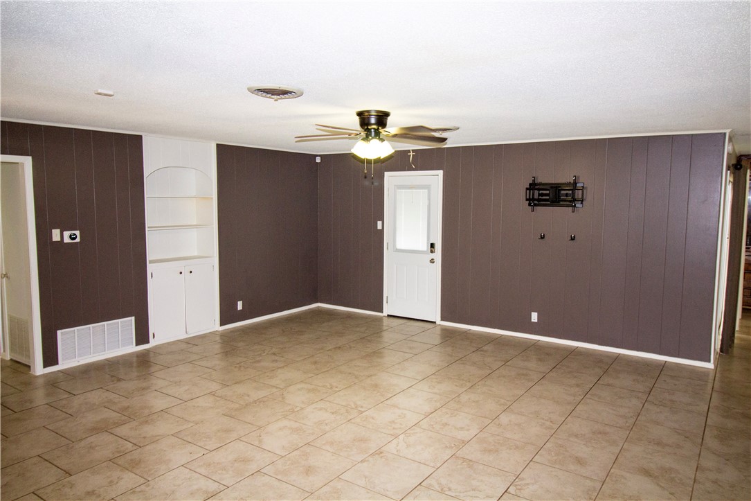 1414 Mockingbird , Beeville, TX, 78102 | 451330 | Realty Texas LLC
