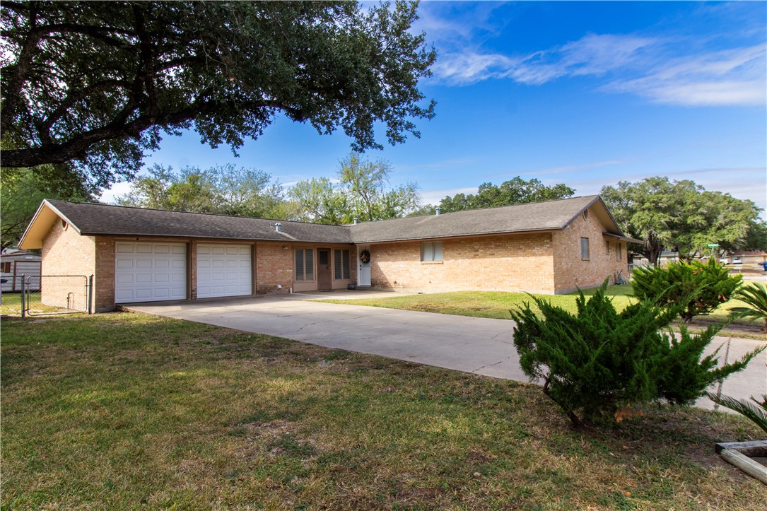 1414 Mockingbird , Beeville, TX, 78102 | 451330 | Realty Texas LLC