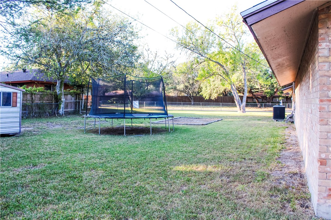 1414 Mockingbird , Beeville, TX, 78102 | 451330 | Realty Texas LLC