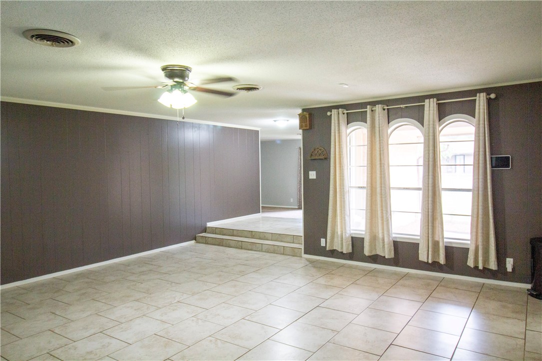 1414 Mockingbird , Beeville, TX, 78102 | 451330 | Realty Texas LLC