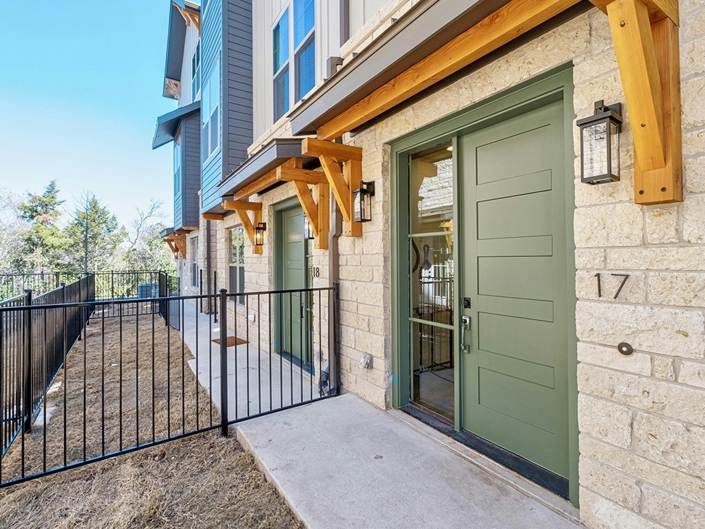 3500 Pecan Springs Road 17 , Austin, TX, 78723 | 3766104 | Realty Texas LLC