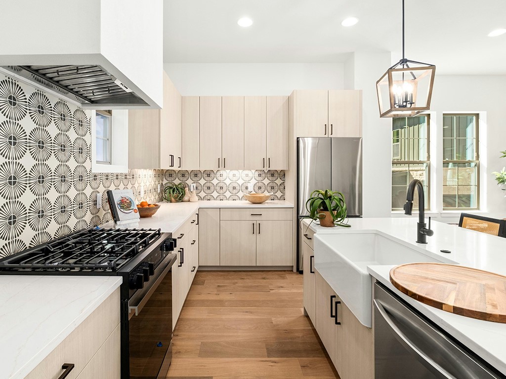 3500 Pecan Springs Road 17 , Austin, TX, 78723 | 3766104 | Realty Texas LLC
