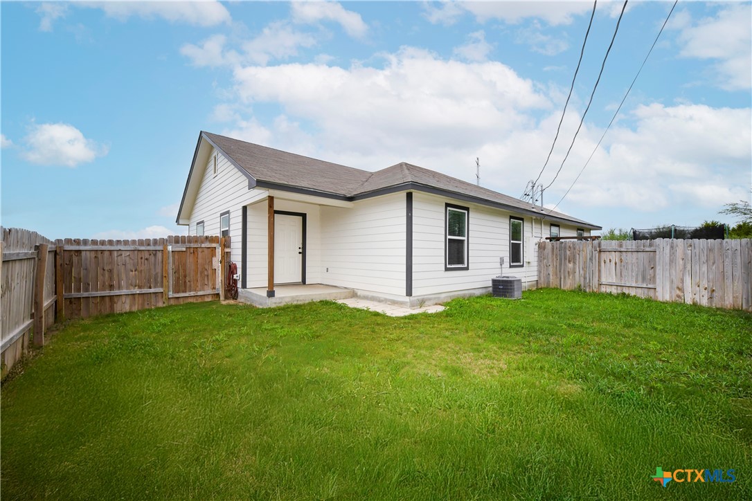 701 Horace Howard Drive E , San Marcos, TX, 78666 | 563865 | Realty Texas LLC