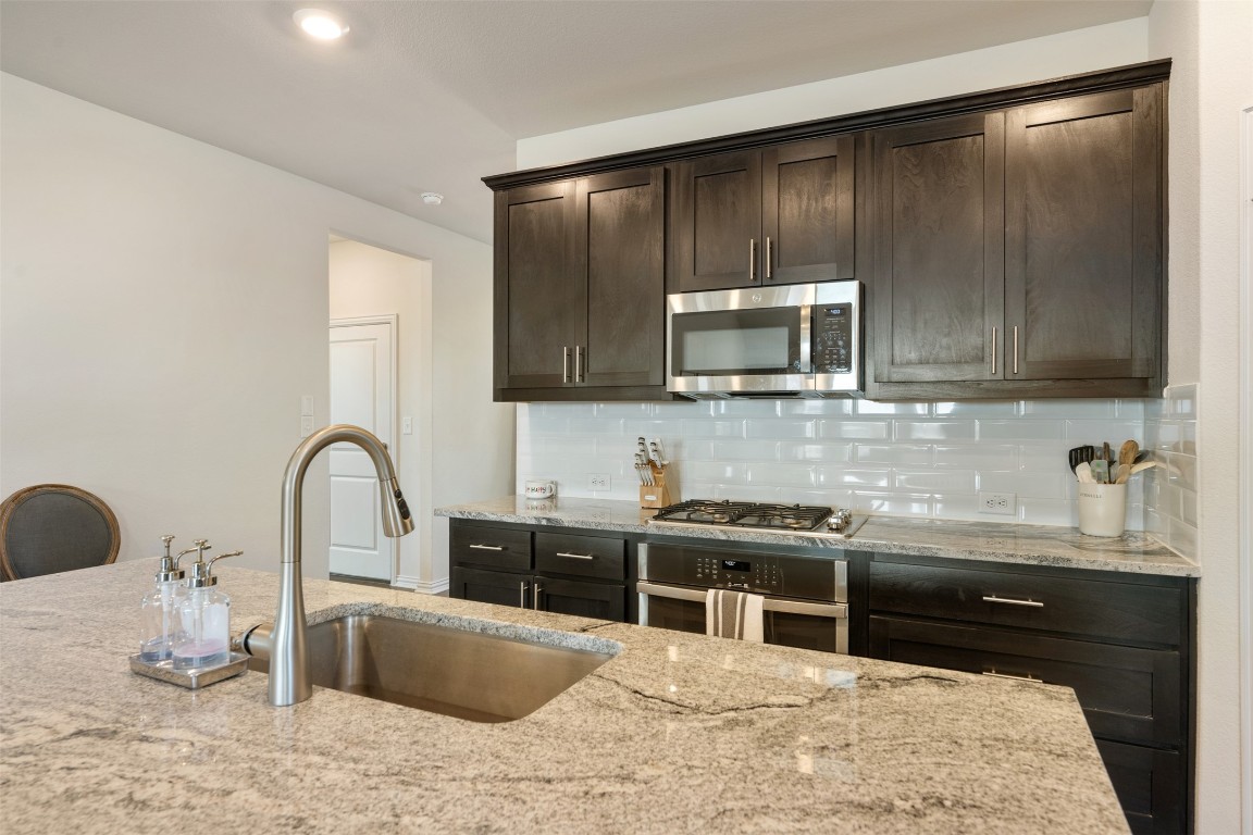 713 Coyote Creek Way , Kyle, TX, 78640 | 3784181 | Realty Texas LLC