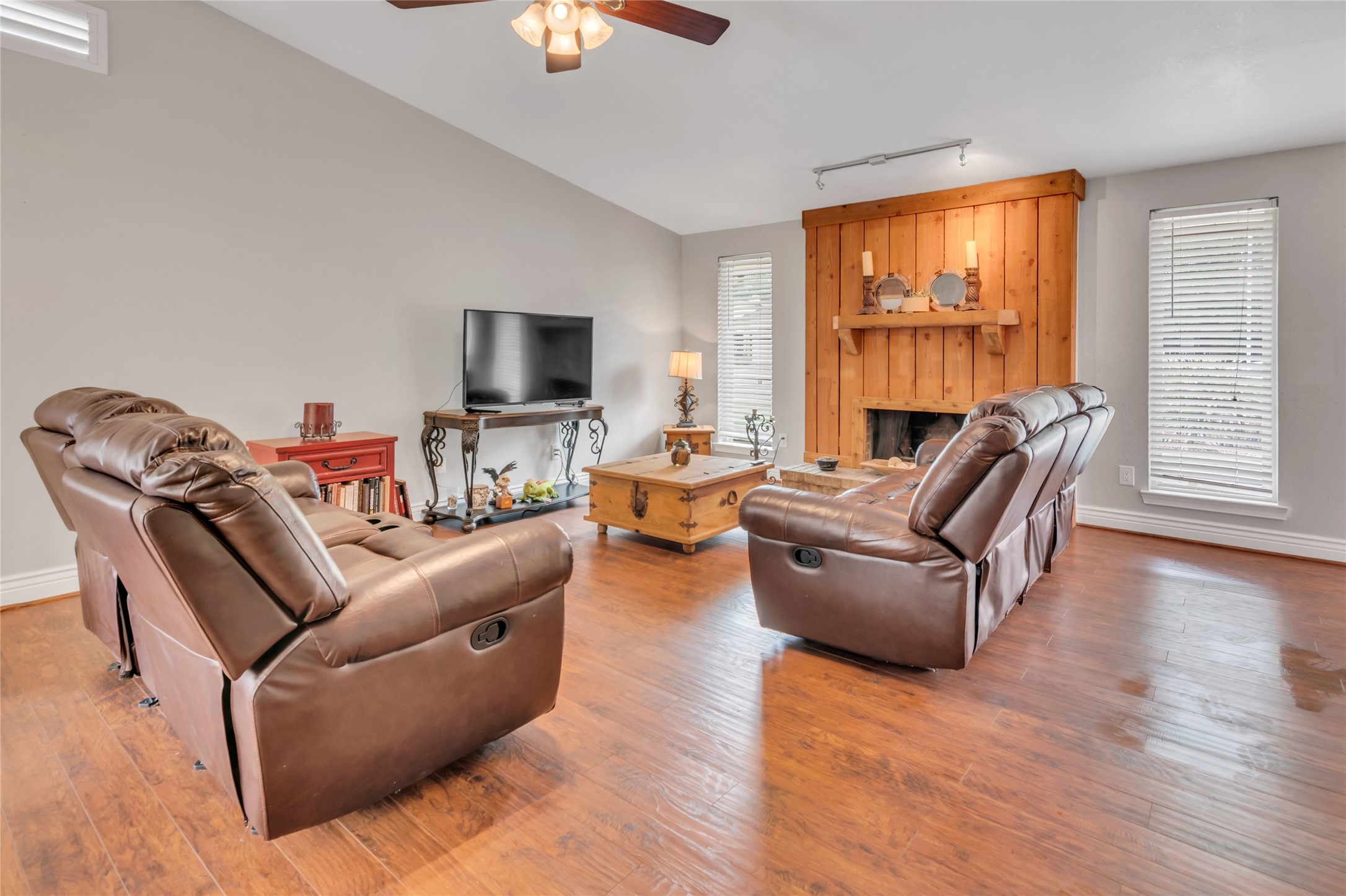2940 Woodbridge Drive , Bedford, TX, 76021 | 20791751 | Realty Texas LLC