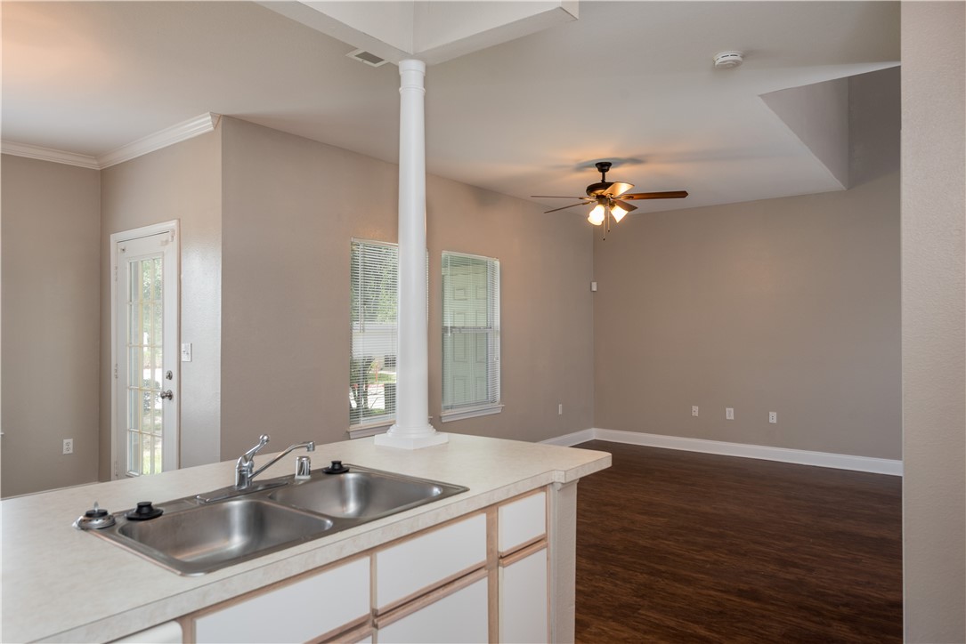 1230 Canyon Creek Circle , College Station, TX, 77840 | 24017332 | Realty Texas LLC
