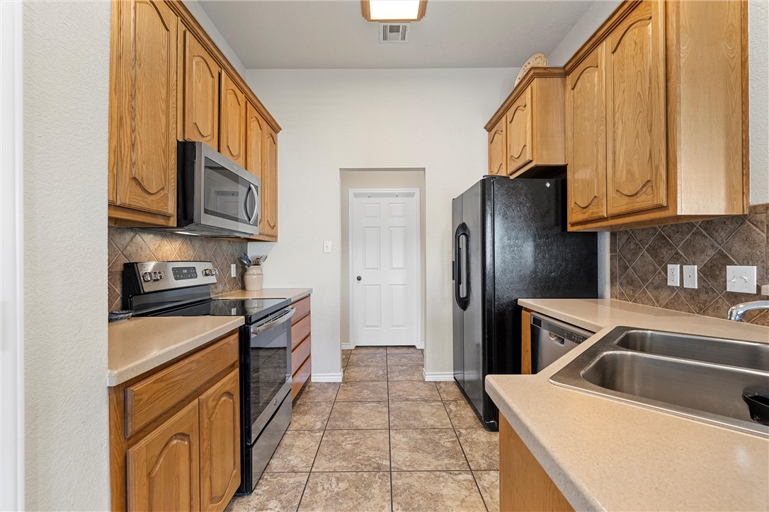 1403 Golf Course Road , Gatesville, TX, 76528 | 227093 | Realty Texas LLC