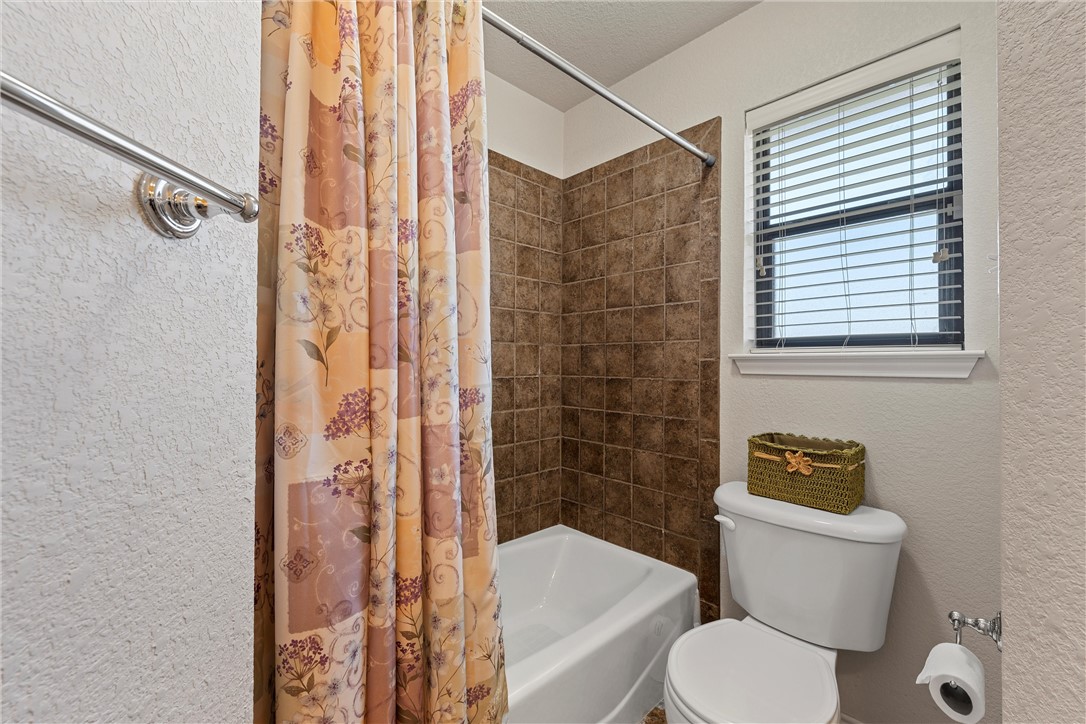 1403 Golf Course Road , Gatesville, TX, 76528 | 227093 | Realty Texas LLC