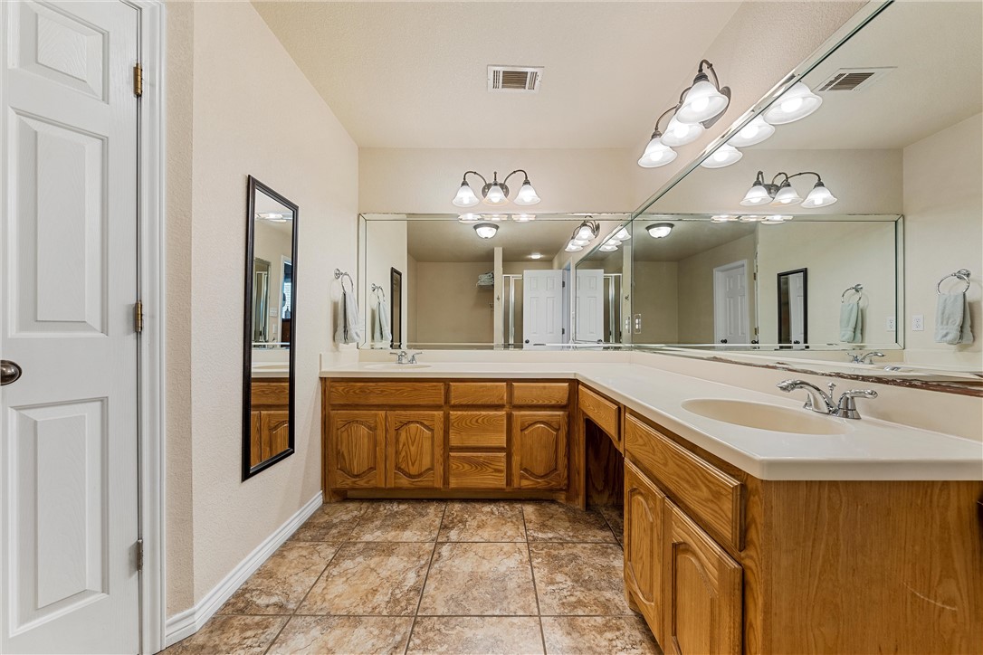 1403 Golf Course Road , Gatesville, TX, 76528 | 227093 | Realty Texas LLC