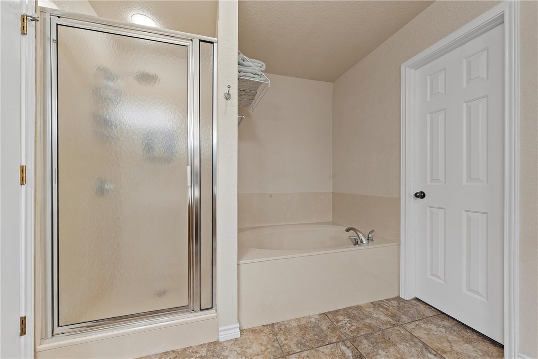 1403 Golf Course Road , Gatesville, TX, 76528 | 227093 | Realty Texas LLC