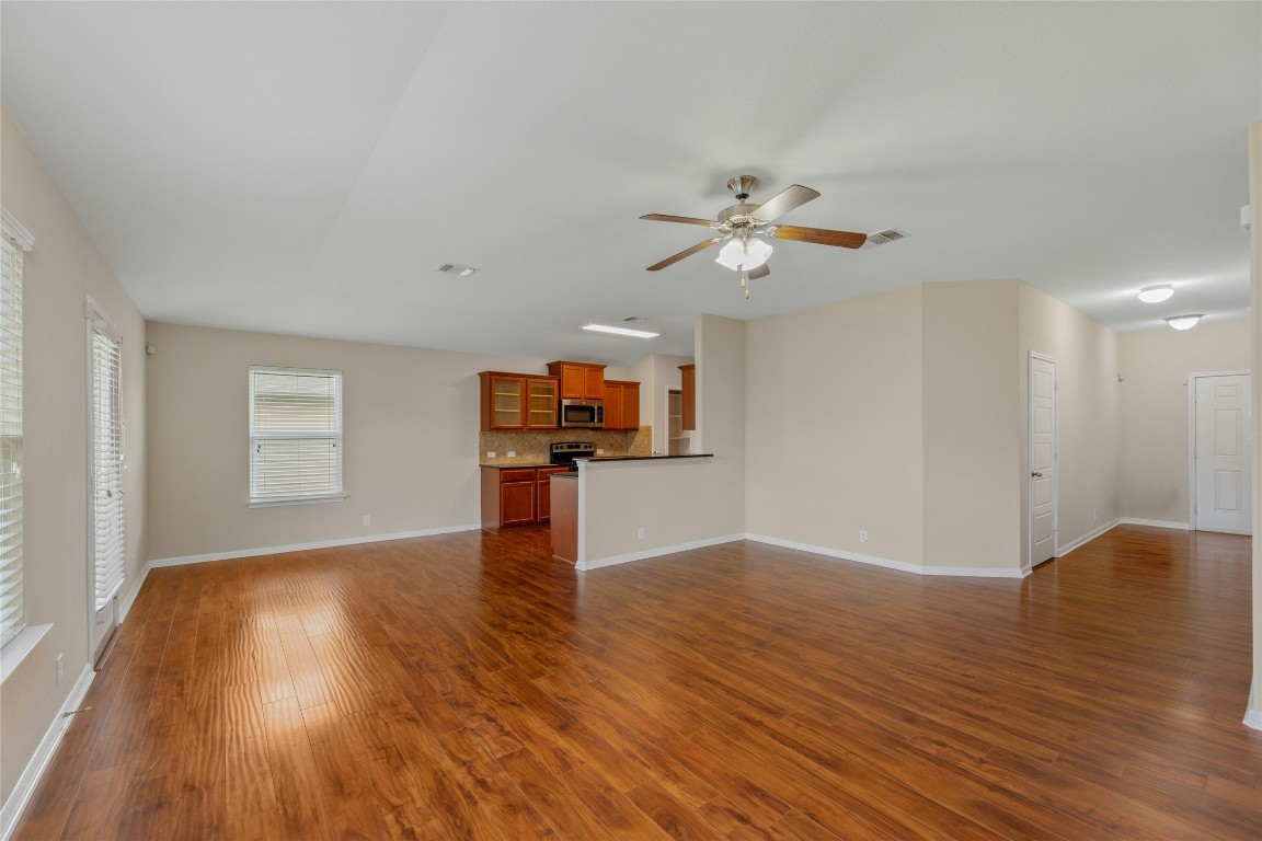 304 San Antonio Riverwalk , Hutto, TX, 78634 | 5389248 | Realty Texas LLC