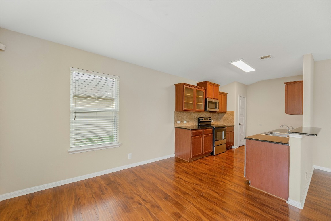 304 San Antonio Riverwalk , Hutto, TX, 78634 | 5389248 | Realty Texas LLC